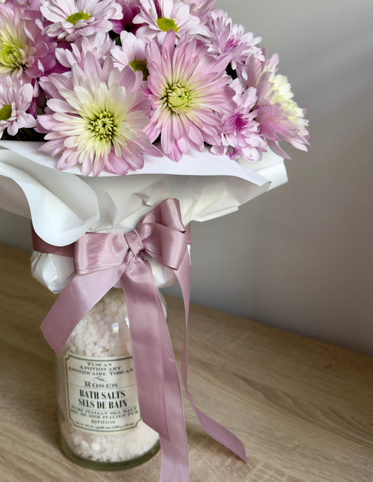 Floral & Bath Salt Gift Set