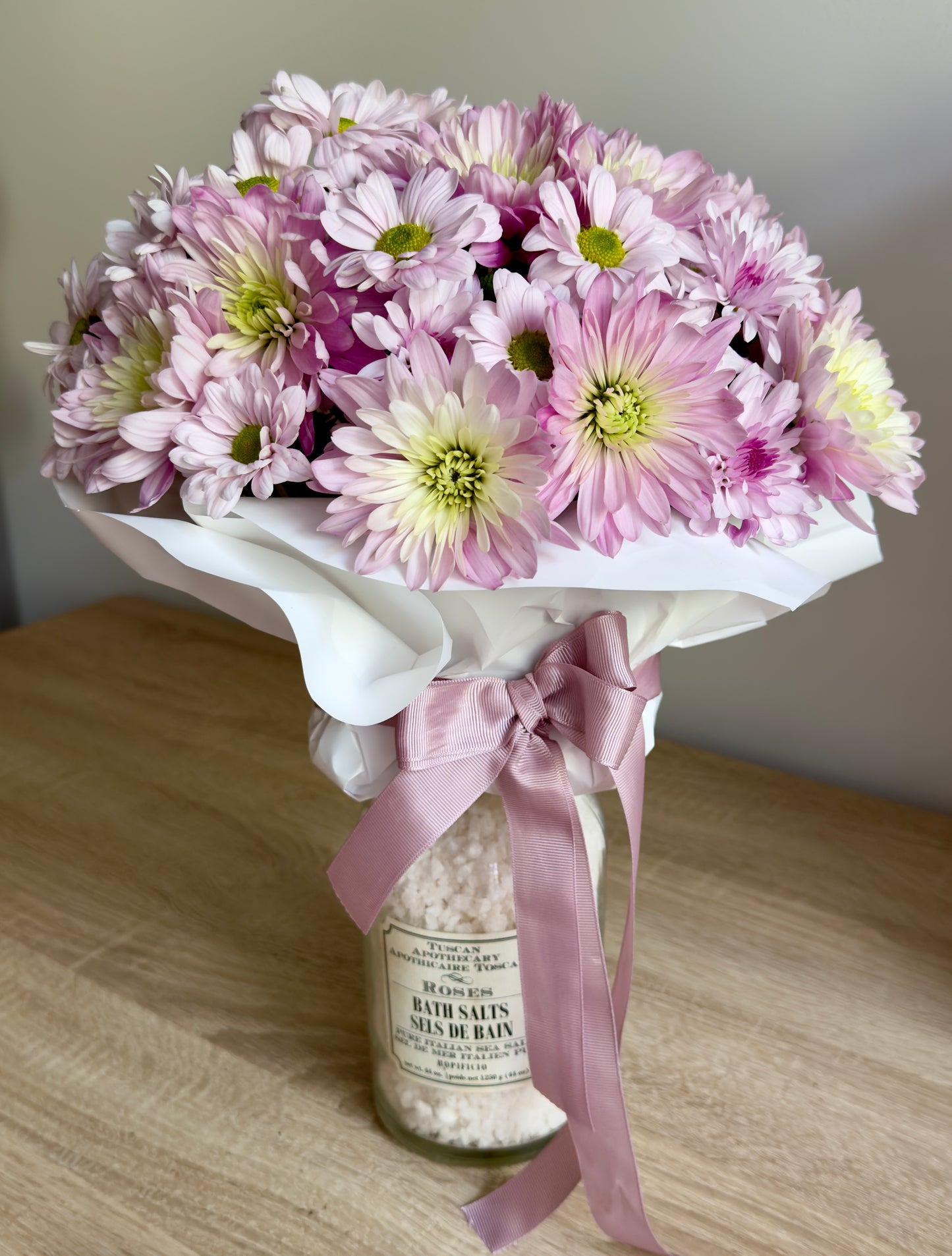 Floral & Bath Salt Gift Set
