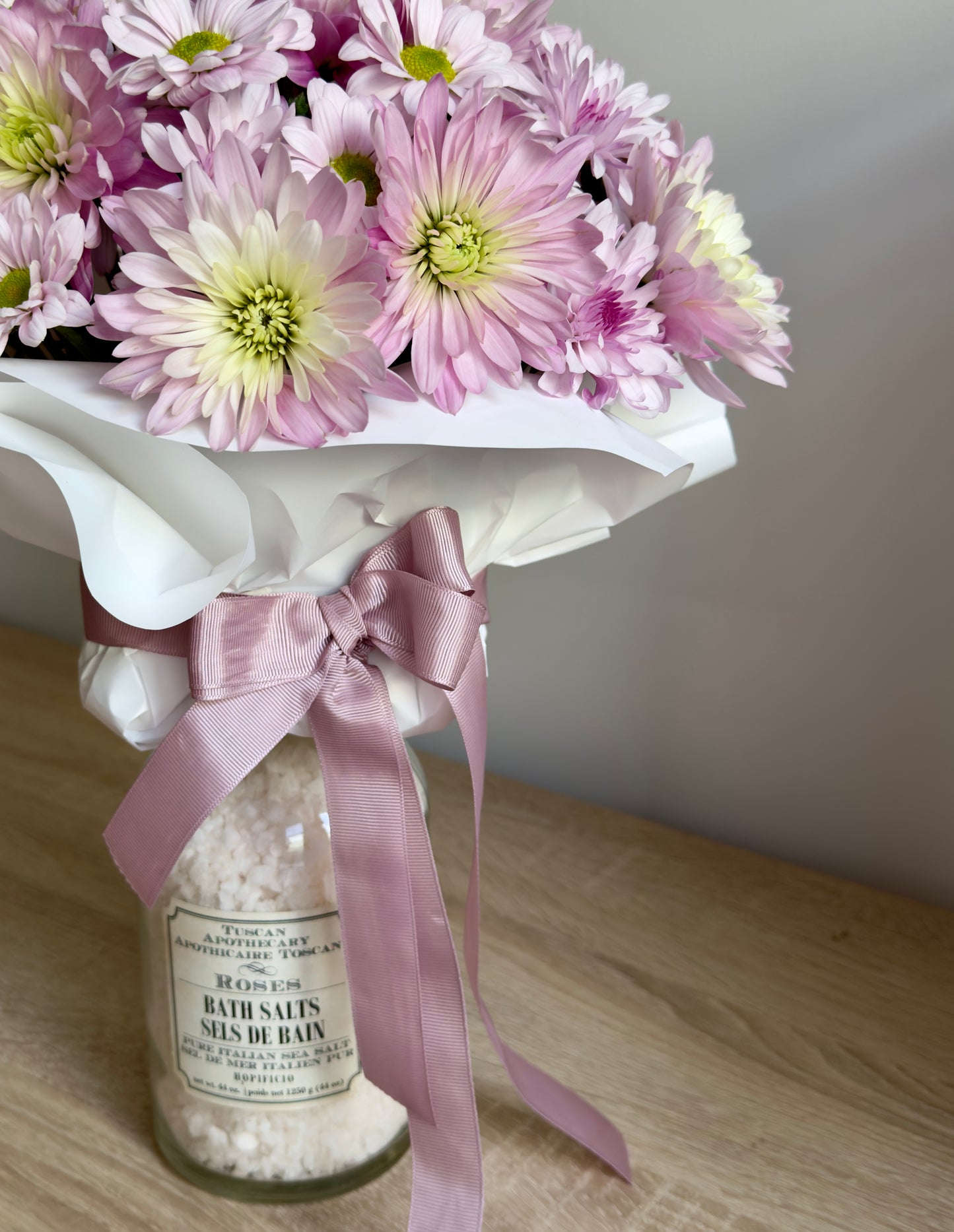 Floral & Bath Salt Gift Set
